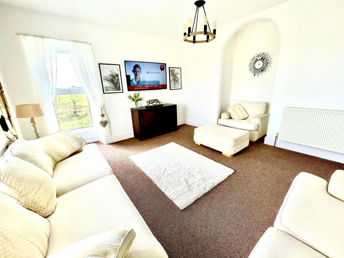 Appartement Clydfan à Holyhead Extérieur photo