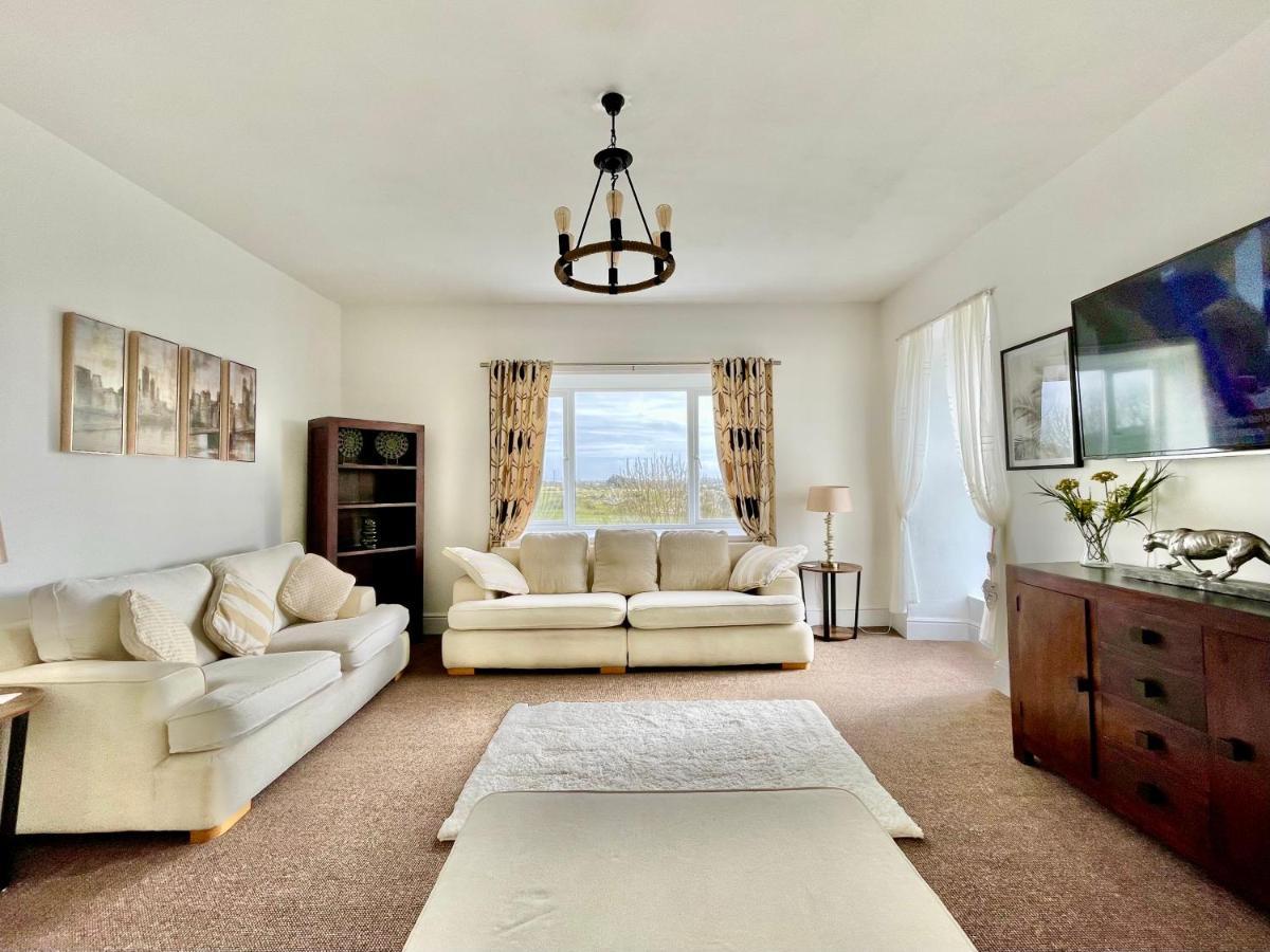 Appartement Clydfan à Holyhead Extérieur photo